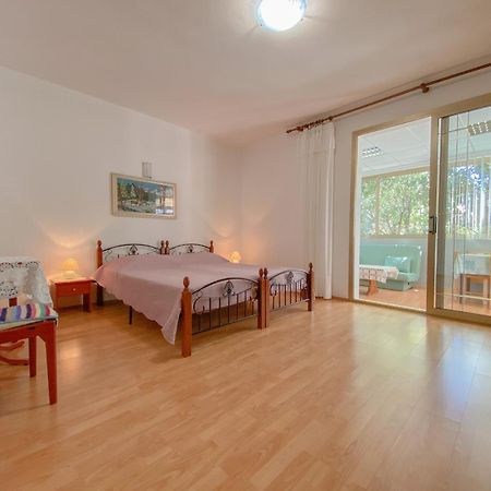 Апартаменты Beco Three Новиград Экстерьер фото
